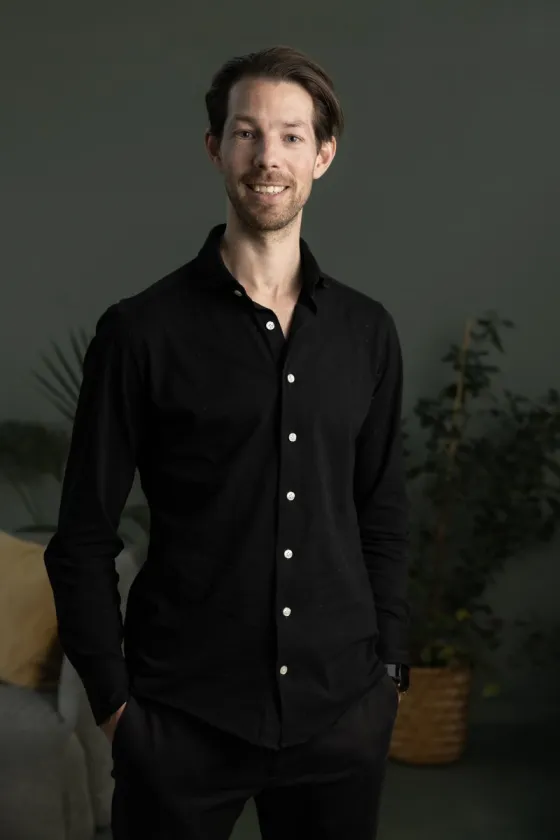 Vincent, CFO at Unexus