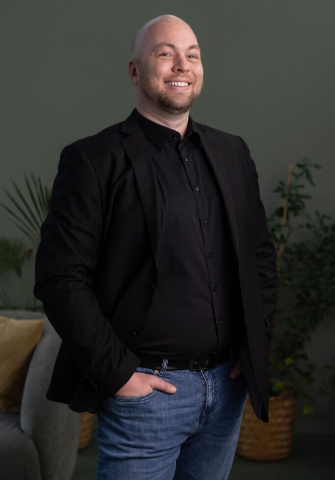 556A9008UNEXUSportrait2026